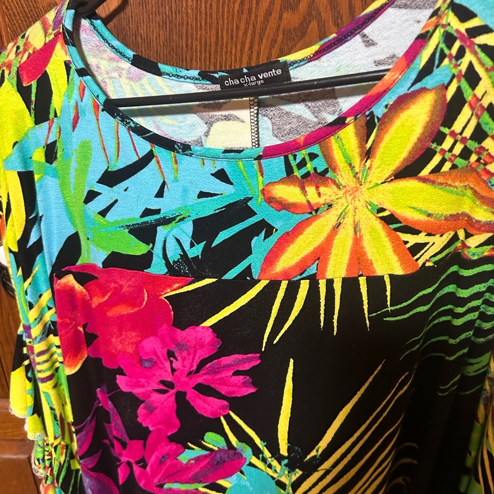 Cha Cha Vente Vibrant Floral Blouse - Black, Pink, Yellow, Blue